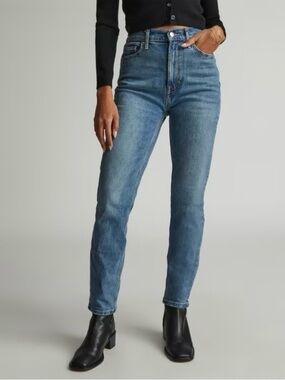 Everlane High-Rise Straight Jeans in Medium Blue